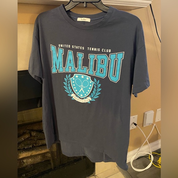 Tshirt - Picture 1 of 2